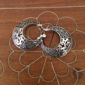 Vintage silvertone filigree hoop earrings